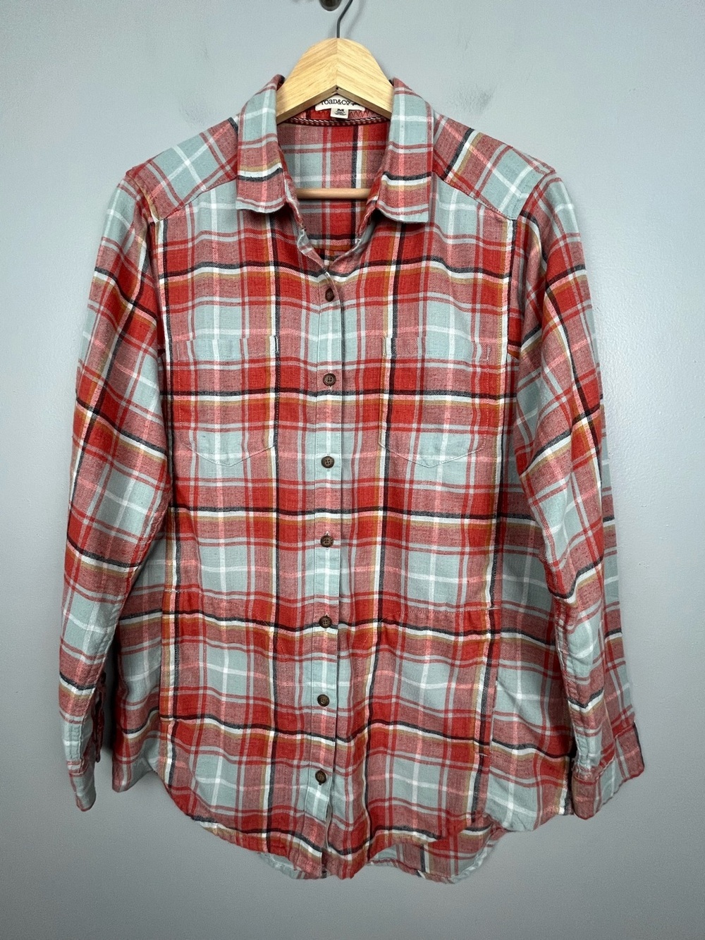 Toad & Co Women’s Cairn Plaid Long Sleeve Tunic Style Shirt, Medium.